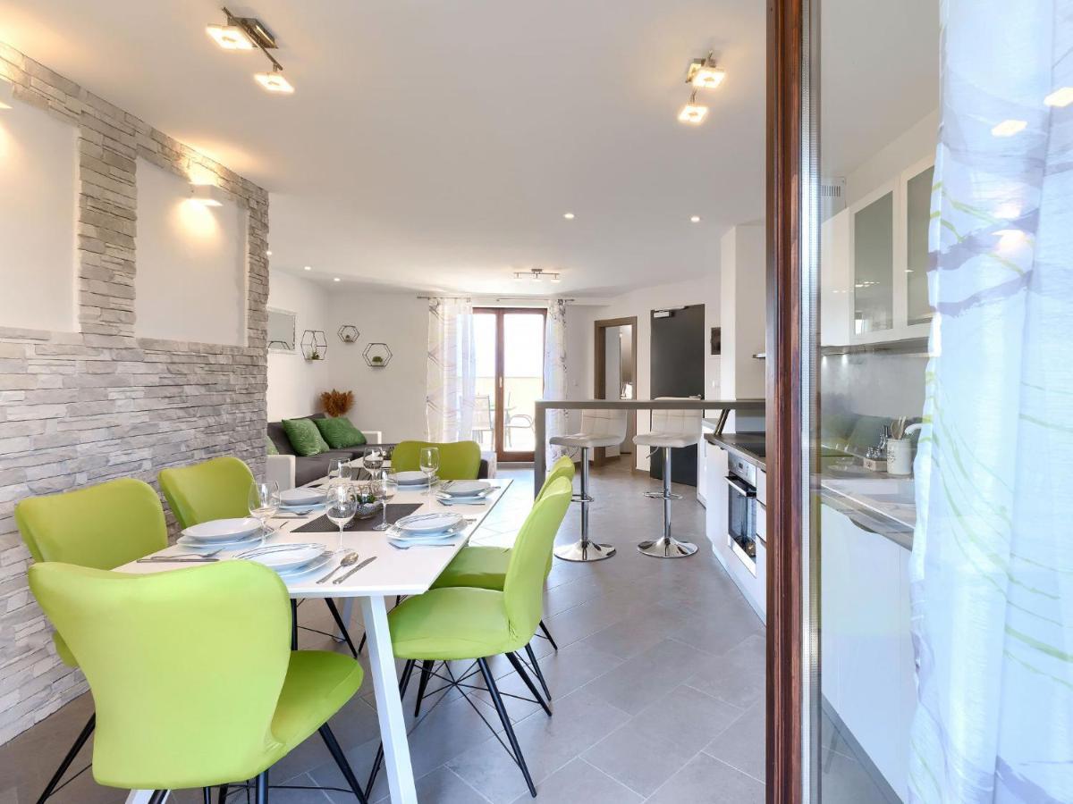 Joy By Interhome Apartman